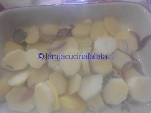 patate blu tagliatelle e genovese 024